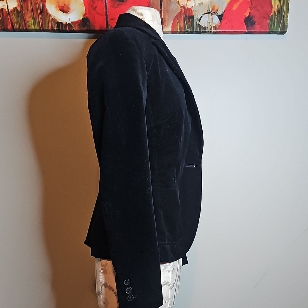 Women's Black Velvet Blazer - Picture 2 of 4